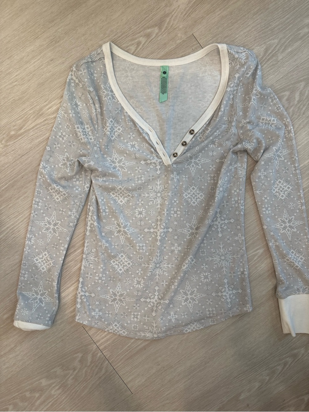 Honeydew Intimates Light Gray Snowflake Henley